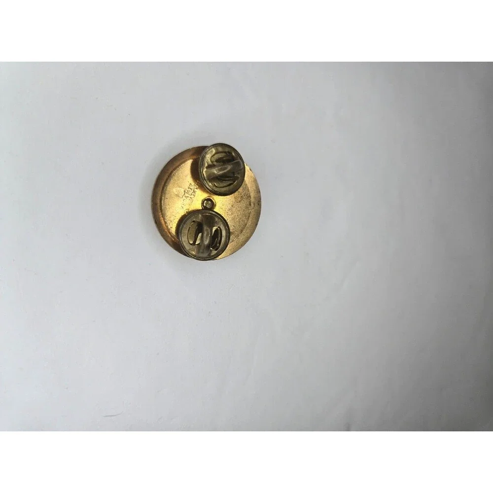 1950s US Army Enlisted Man's Artillery Branch Domed/Convex BOS Collar Badge